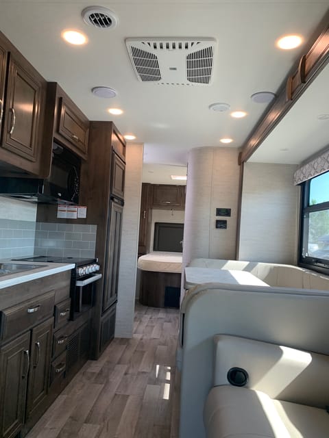 (32R116) 2023 Jayco Redhawk 29XK Drivable vehicle in Lake Winnebago