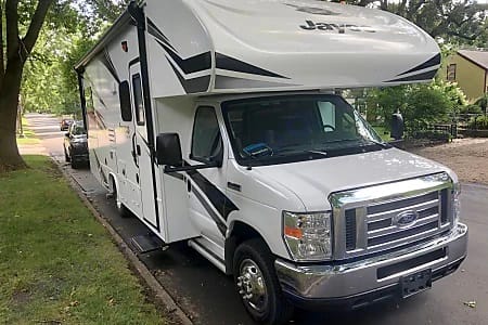 The GYPSY: Gorgeous Class C Motorhome: EASY and FUN to drive!! Drivable vehicle in Saint Paul