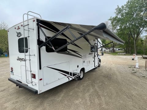 The GYPSY: Gorgeous Class C Motorhome: EASY and FUN to drive!! Drivable vehicle in Saint Paul