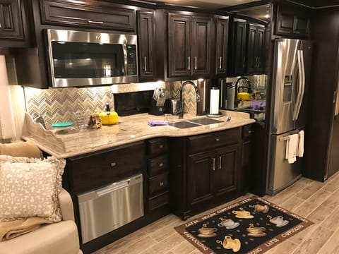 Solid surface counters, dishwasher, convec micro/oven