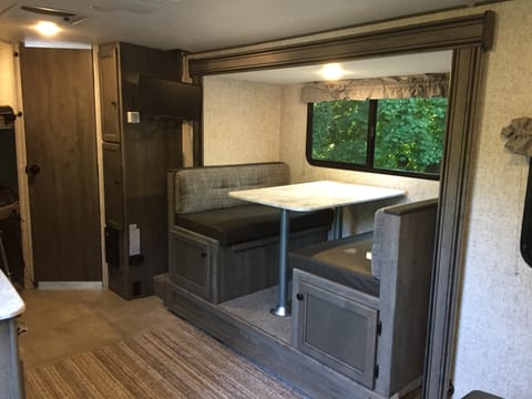 2021 Coachmen Apex Nano Bunkhouse Ziehbarer Anhänger in Mount Lebanon