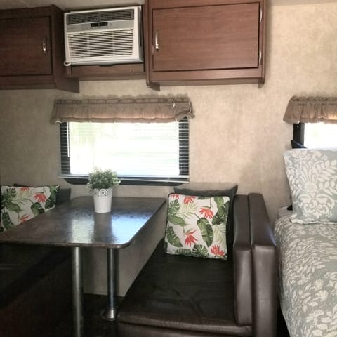 kitchen dinette