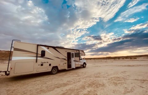 2017 Winnebago Spirit Drivable vehicle in Broussard