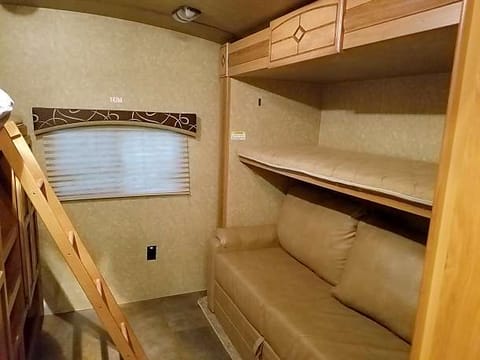 2014 Crossroads Sunset Trail Reserve 7th Night Free!!! Towable trailer in Palm Bay