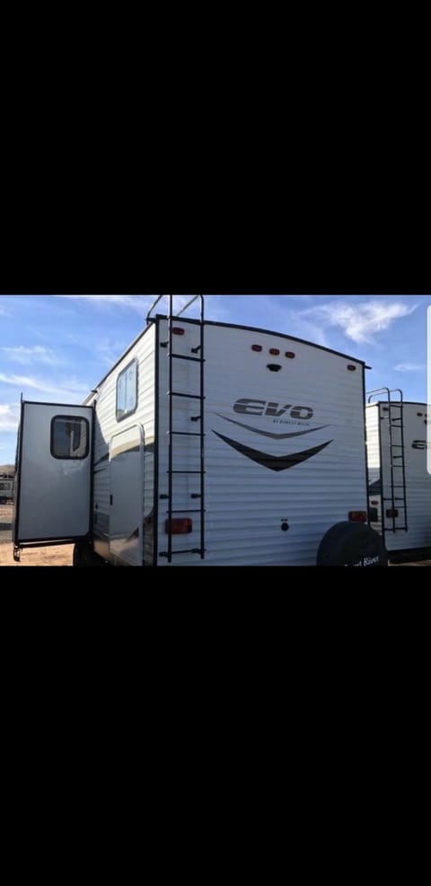 2017 Forest River Evo Towable trailer in West Covina