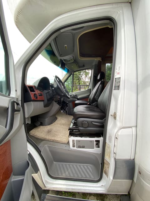 Drivers door with leather seats GPS and carpet.