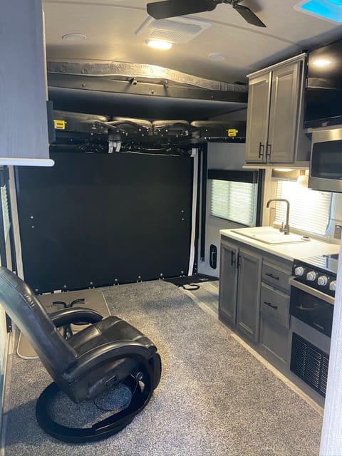 2021 Heartland Fuel 250 Sleeps 6 Comfortably Towable trailer in Spring Valley