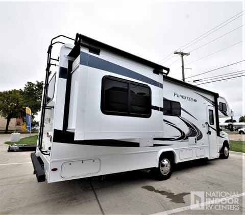 Keurig onboard !! Spacious & Cozy 30 feet RV Sleep 6 Drivable vehicle in Frisco