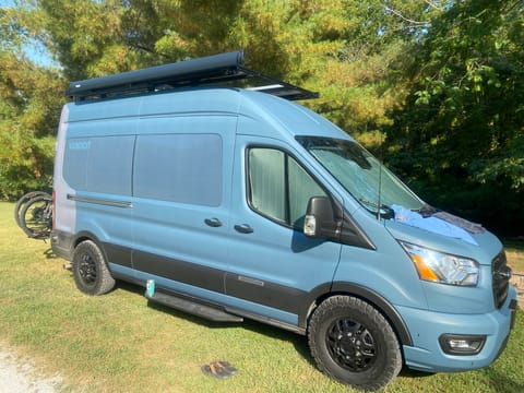 2020 Ford Transit AWD High Roof VanDoIt Liv Model Vehículo funcional in Cheat Lake