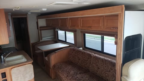 Arie's Winnebago Bunk house 35ft A class RV Drivable vehicle in West Hills