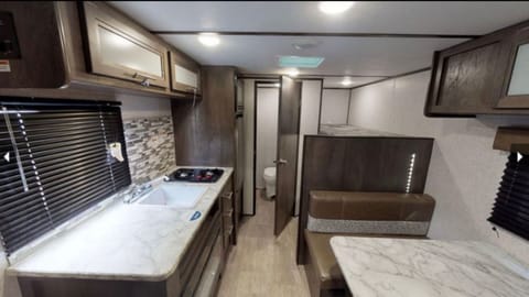 *New 2021 Coleman Bunkhouse Travel Trailer Rimorchio trainabile in Westminster