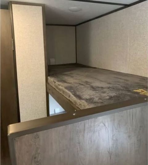 *New 2021 Coleman Bunkhouse Travel Trailer Remorque tractable in Westminster
