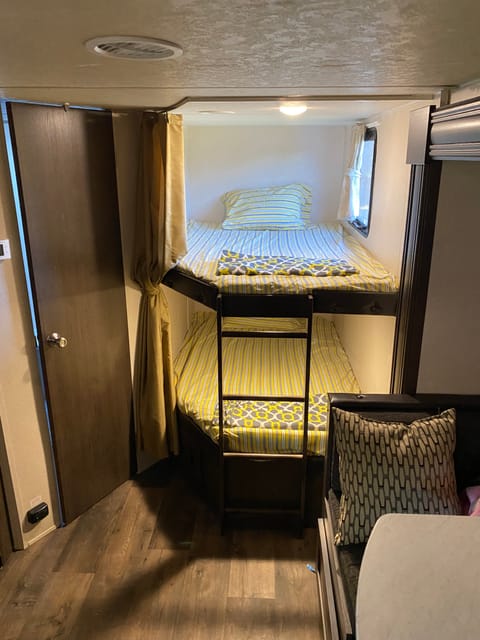 2018 Forest River Salem Cruise Lite (Family Traveler) Ziehbarer Anhänger in Kingsport