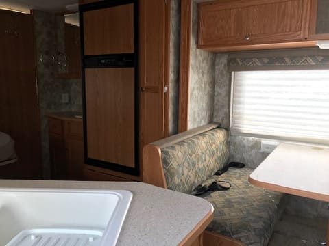 table converts to bed