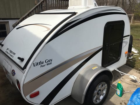 Vinny's Little House Teardrop Towable trailer in Milwaukee