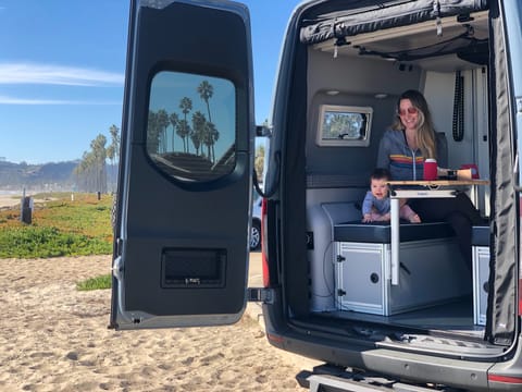 🚍 2021 Winnebago 4x4 Revel - Sleeps 4️ Campervan in Montecito