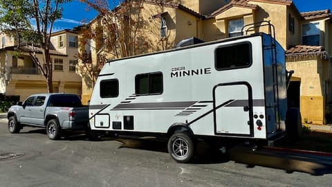 2022 Winnebago Micro Minnie 1700bh Towable trailer in San Marcos