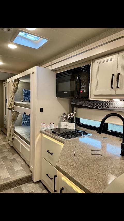 Ark-Ten Excursions "Alexandria" Drivable vehicle in Rogers