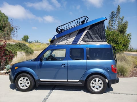 Honda Element with rooftop tent