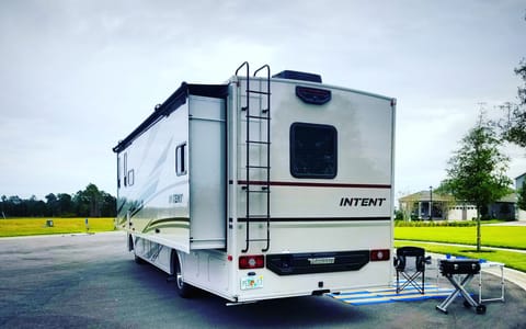 2021 Winnebago Intent 31P  as w/ bunkhouse and outdoor TV/sink/refrigerator Véhicule routier in Ocoee