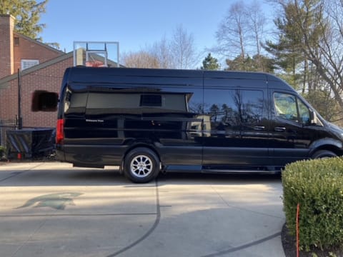 2021 Midwest Automotive Mercedes Benz Sprinter - Presidential Véhicule routier in Kentwood