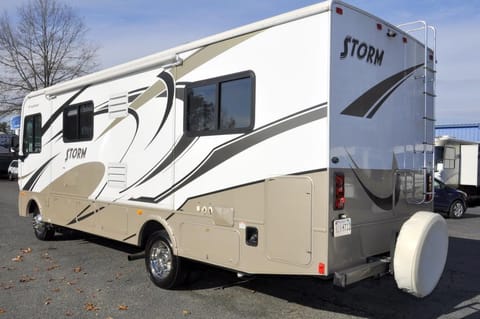 2011 Fleetwood Storm 28MS Drivable vehicle in Covina