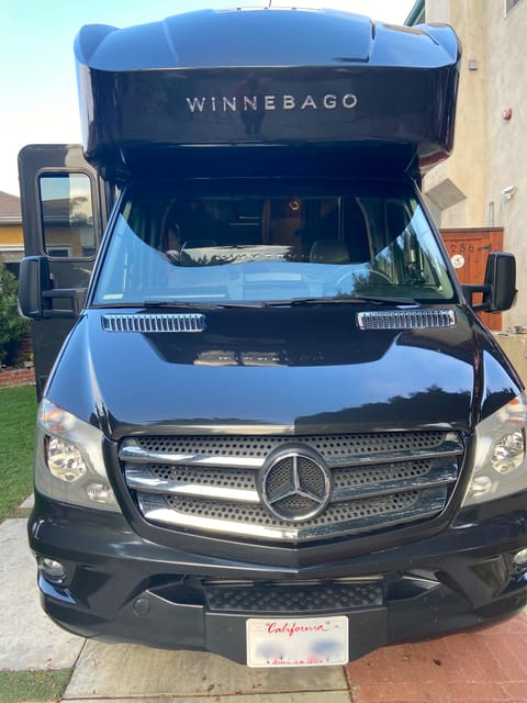 Metalic Black 2019  Mercedes Winnebago View 24J RV Fahrzeug in Culver City