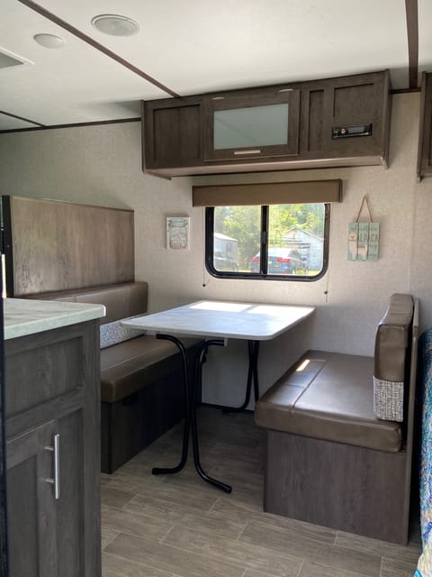 Payton’s Camper - The One with The Fireplace Towable trailer in Zephyrhills