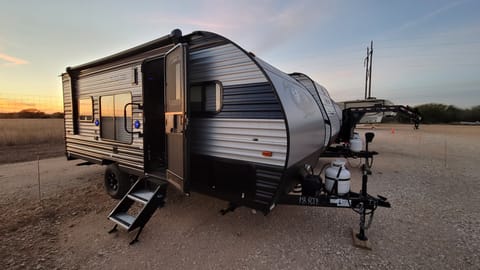 2021 Tow Hauler Wolf Pup ! Patio Gate, Solar Panel Towable trailer in New Braunfels