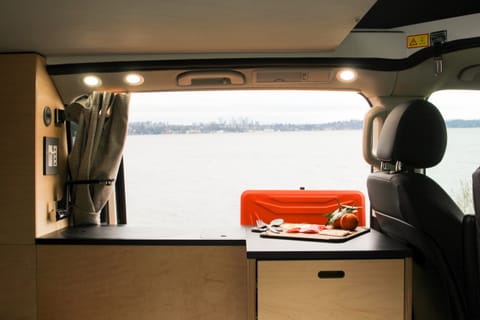 PV Modern # 9 Palouse - Mercedes Metris Full Camper Campervan in Seattle