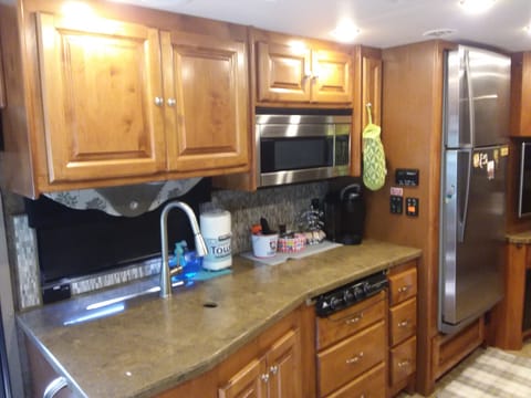 2015 Tiffin Motorhomes Allegro 36LA Drivable vehicle in Lutz