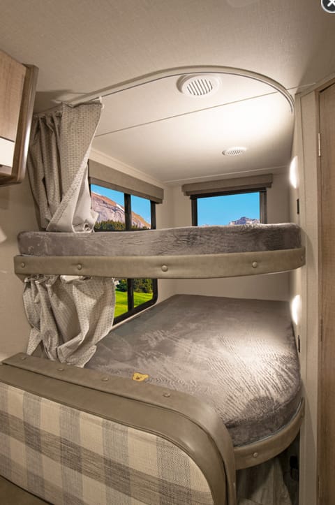 2021 Grand Design Imagine 21' XLS Towable trailer in Murray