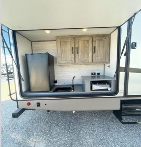 2020 Forest River Wildwood Heritage Glen Towable trailer in Cypress