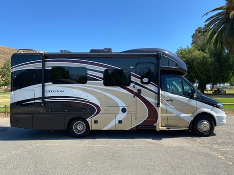 2018 Thor Citation 24SV - Black Citation Véhicule routier in Pomona