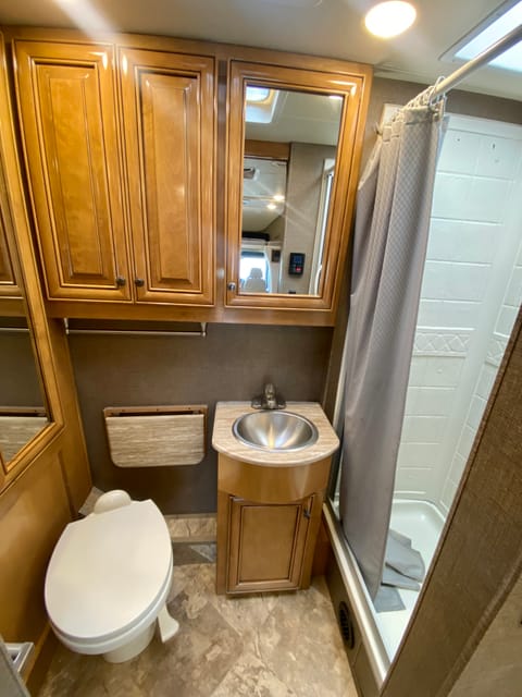 2017 Siesta Thor Motor Coach - New Siesta Drivable vehicle in Pomona