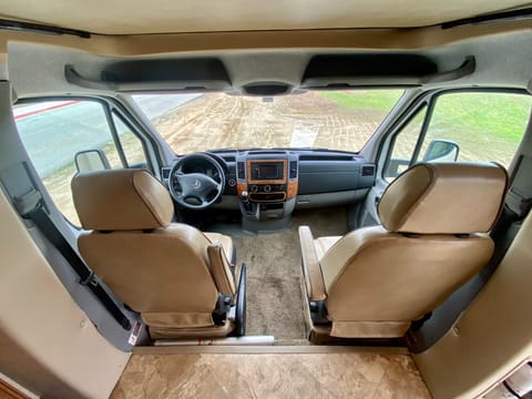 2017 Siesta Thor Motor Coach - New Siesta Drivable vehicle in Pomona