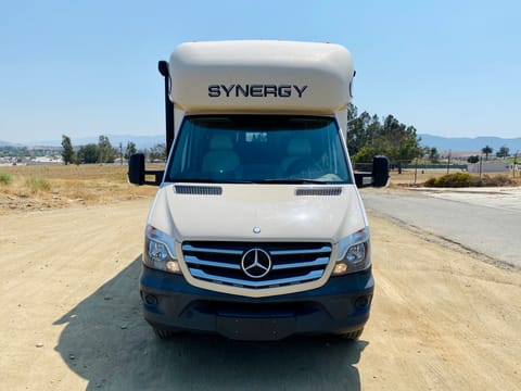 2016 Thor Synergy SP 24 - Synergy Drivable vehicle in Pomona