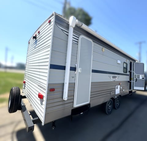 2020 Forest River Shasta 26DB Towable trailer in Kettering