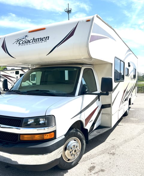 2020 Coachman Freelander 27QBC Drivable vehicle in Kettering