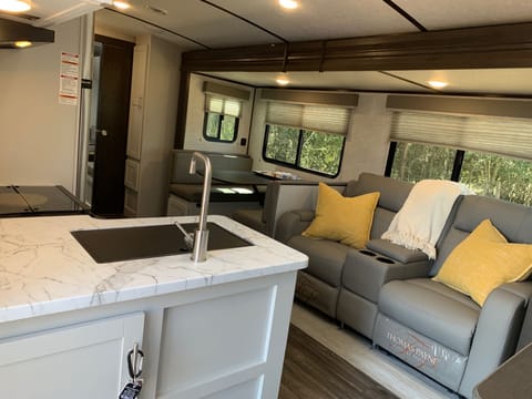 beautiful light interior colors