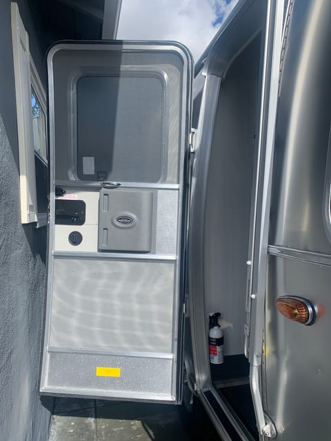 2021 Airstream Bambi 16” Towable trailer in Santa Clara