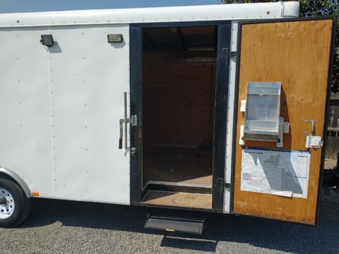 Save to favorites! 20ft 2014 Car hauler Enclosed trailer Towable trailer in San Marcos