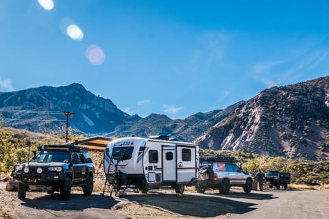 This outstanding little trailer has been all over this great country of ours! You can take your family anywhere you want to go!