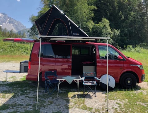 VW Camper & Roof Tent - 4WD Campervan in Annecy