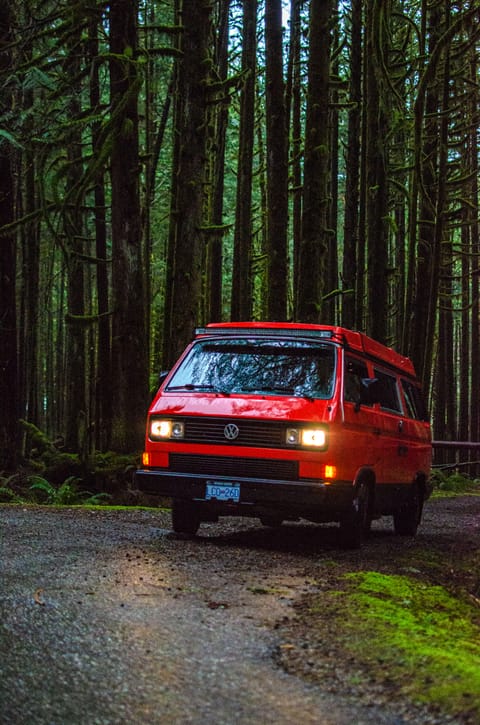 1989 VW Westfalia - Automatic (For 4) Campervan in New Westminster