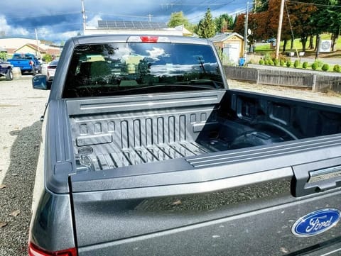 2019 Ford F150 for TOWING (with one of our trailers) Veicolo da guidare in Newport Coast