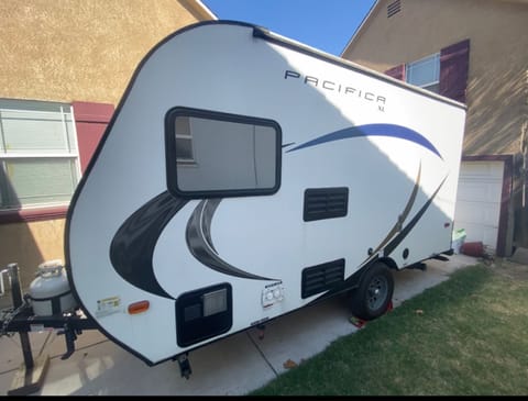 Pacifica xl 14ft GREAT FOR COUPLES GET AWAY Towable trailer in Stockton