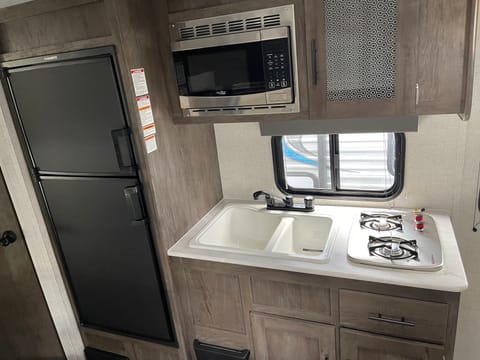 2021 179FSX. Queen. Dbl bunks, Outdoor mini kitchen Towable trailer in Kelowna