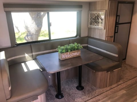 2021 Winnebago Minnie Bunkhouse Towable trailer in Georgetown