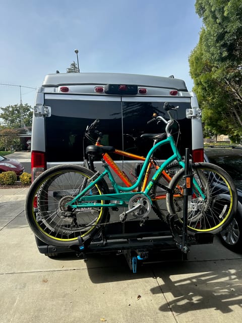Pleasure-Way Tofino 2022 with pop-up bed - 17', perfect for dry camping! Drivable vehicle in Cupertino
